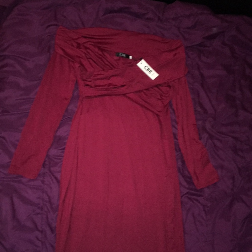 Off shoulder Dress (Burgundy)